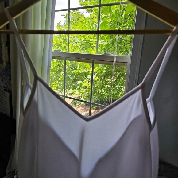 EUC PRETTY LITTLE THING WHITE V NECK TANK SHORT DRESS SIZE 6 US / SMALL - Picture 13 of 14